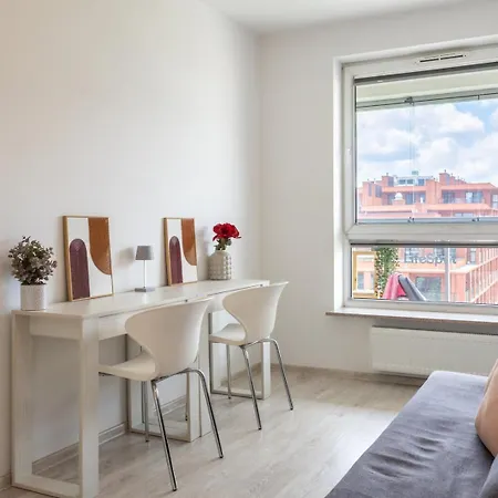 Appartement Mokotow - Business Center - Loggia And Garage Warschau